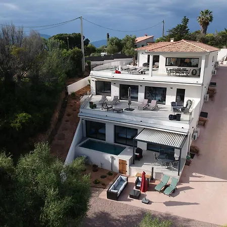 Piscine Privee 100m2 6 Pers Scandola Les Terrasses De Ruppione