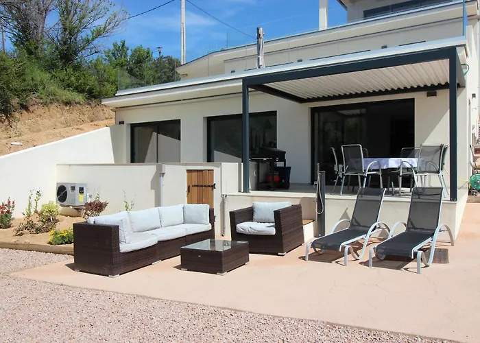 Piscine Privee 100m2 6 Pers Scandola Les Terrasses De Ruppione Villa